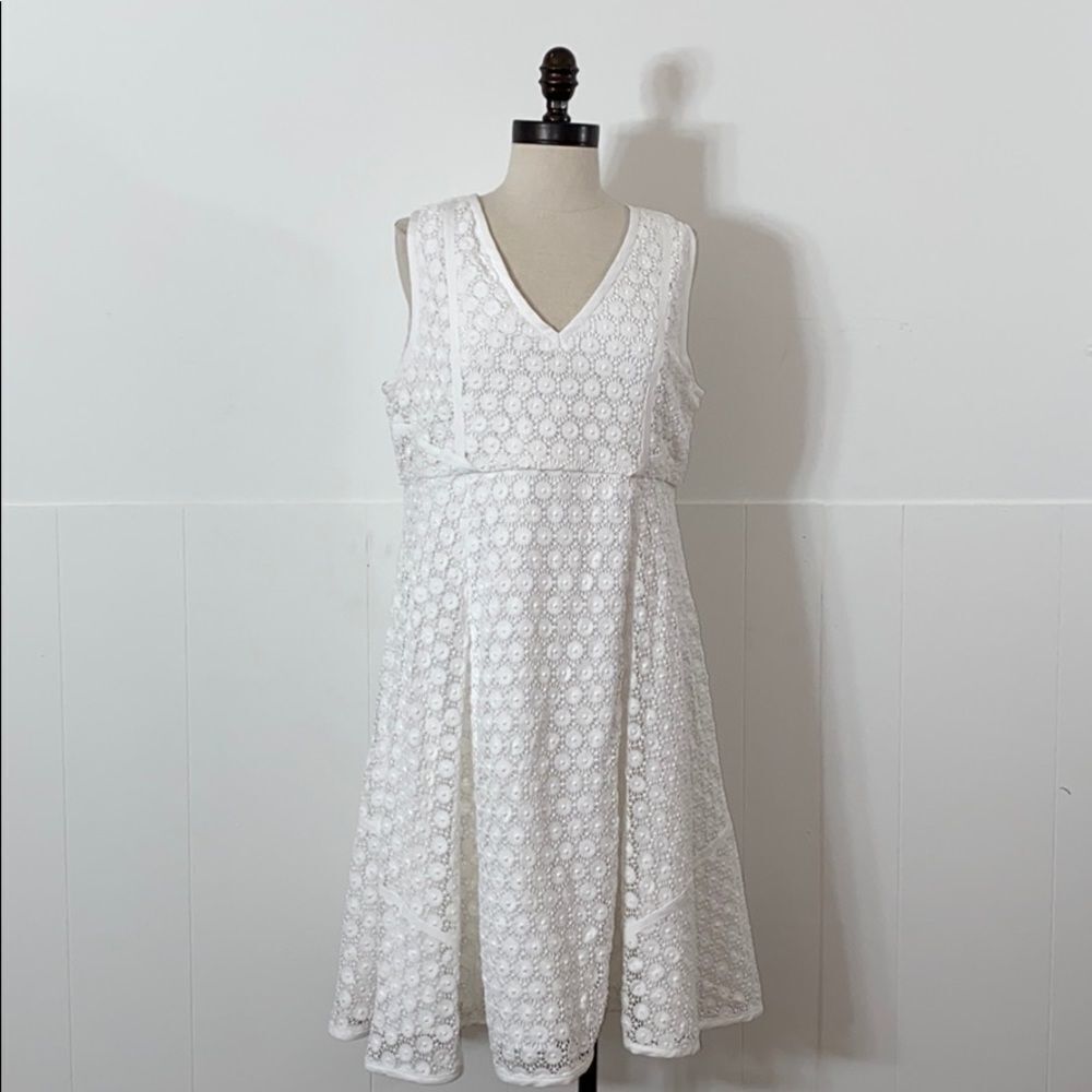 A Pea In The Pod White Crochet Floral Dress